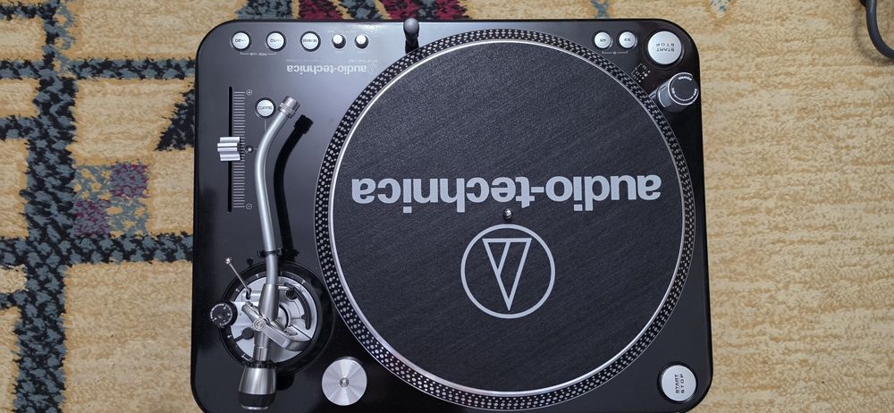 AT-LP1240-USB Professional  Turntable