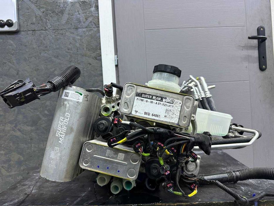 Термопомпа Tesla Model X 2021-2023.