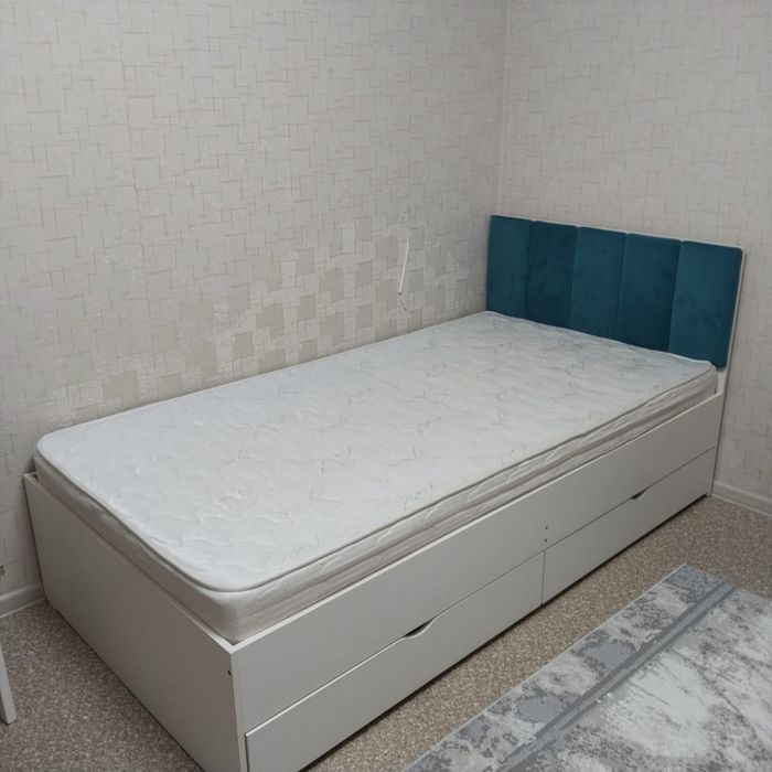 Продам кровать и комод