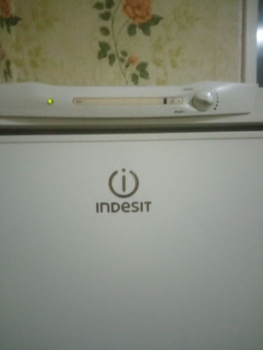 Xolodelnik b/u Indesit