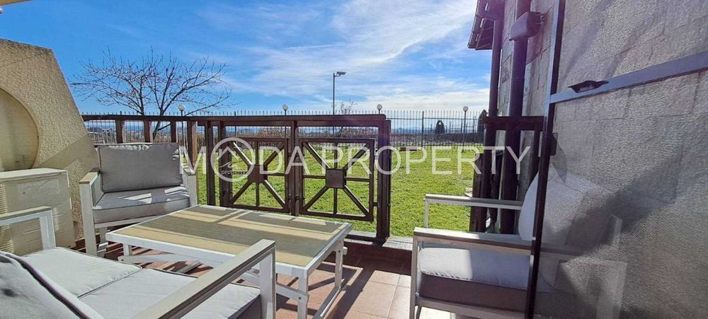 Двуетажна къща в Кошарица – напълно обновена и готова за нанасяне!