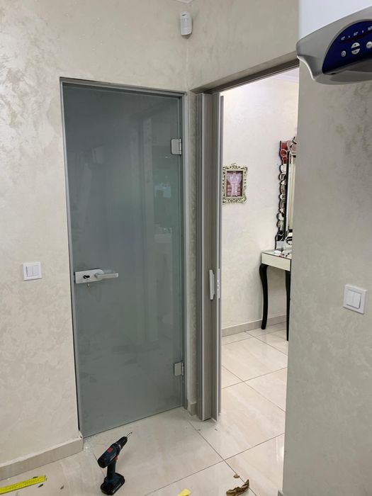 Oglinzi, Sticlă Securizată – Balustrade, Cabine Duș, Oglinda Led Ai
