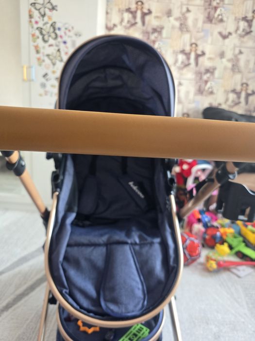 Продам каляску три в одном