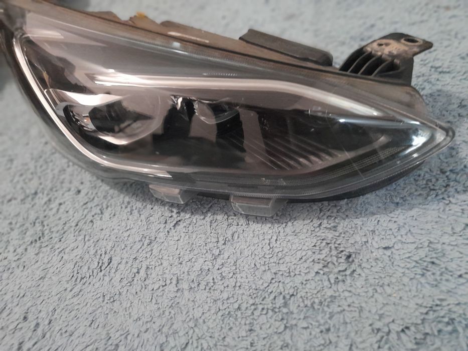 Vand far dreapta Ford focus 4 full led.
