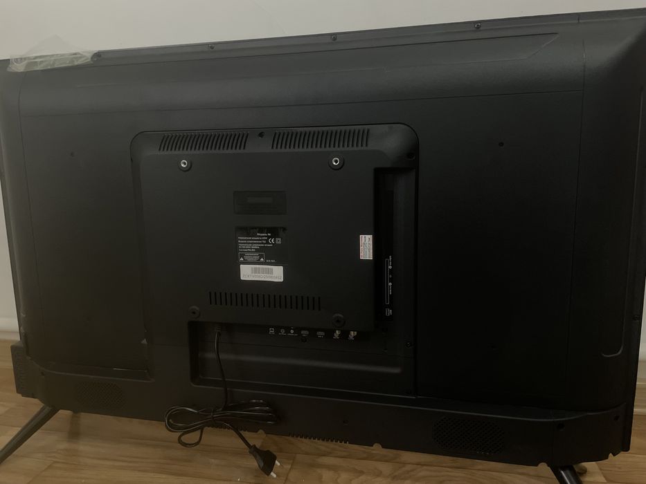 Телевизор SMART TV 43 черный