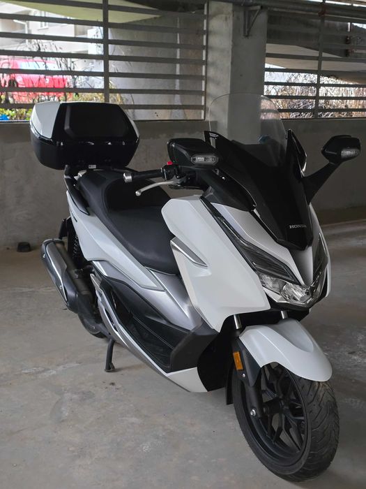Scuter Honda Forza 300 – 6.400 km