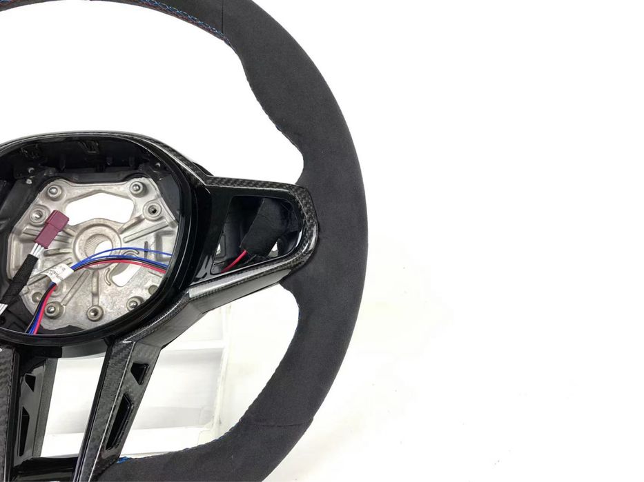 Volan BMW M LCI carbon | G20 G30 G80 M2 M3 M4 M5 M8 XM X6 X4 X5 X3 X2