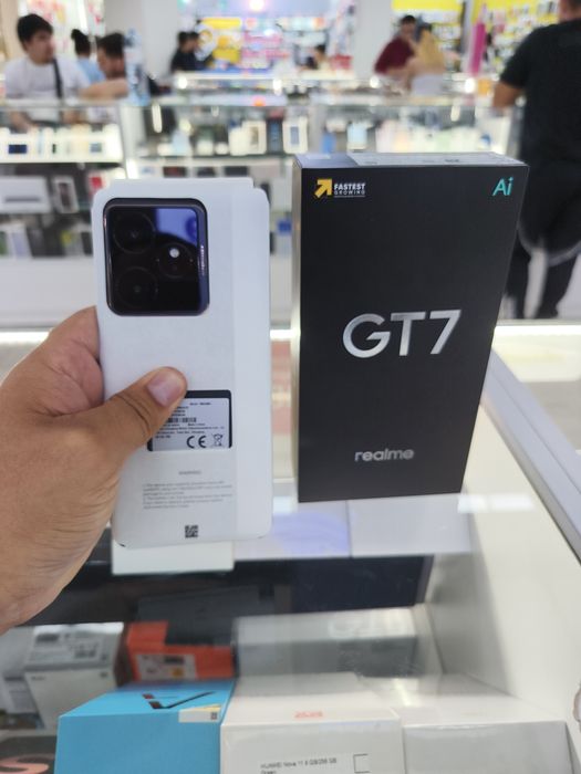 Realme GT 7 5G 12/512 новый