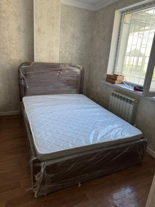 Спальный кровать