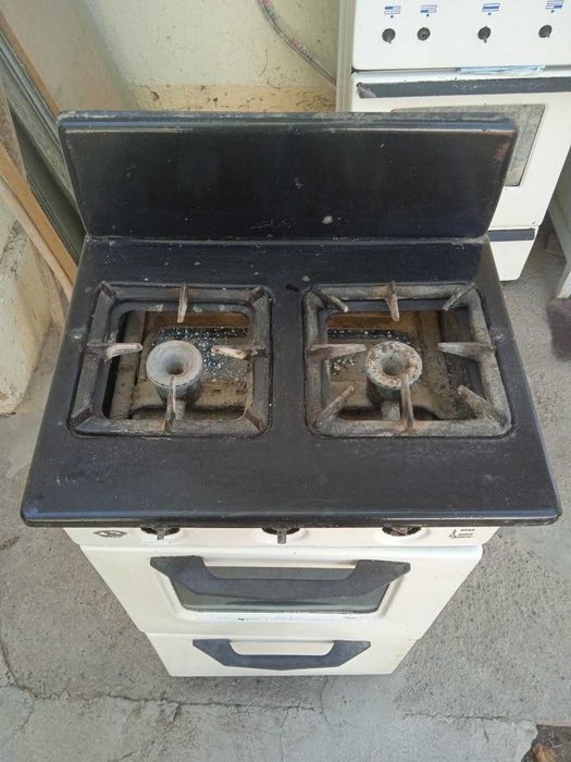 Продается б/у газовая плита