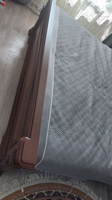 Продам кровать 180см