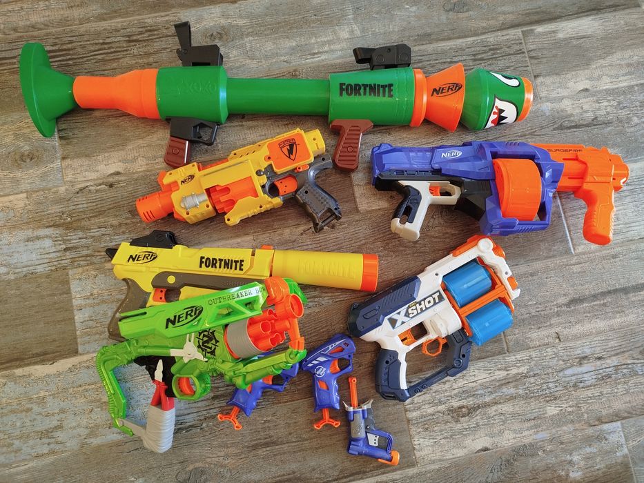 Set  pistoale nerf