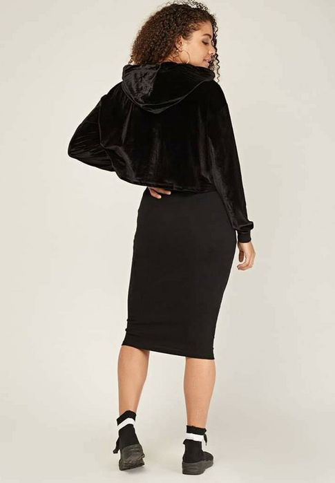 Черна спортна рокля суичър 2 в 1 качулка еластична размер М