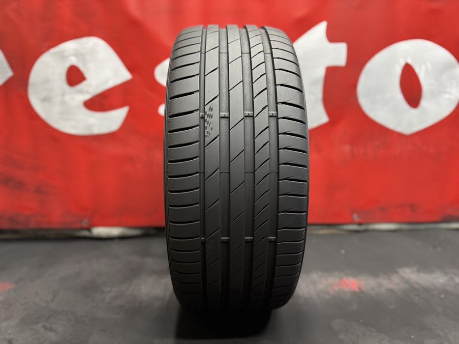 245 35 20, Лятна гума, Kumho EcstaPS71, 1 брой