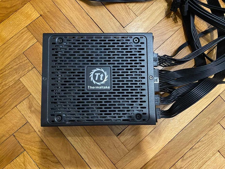 Sursa PC ATX  Thermaltake Thoughpower Grand RGB 1200W defecta