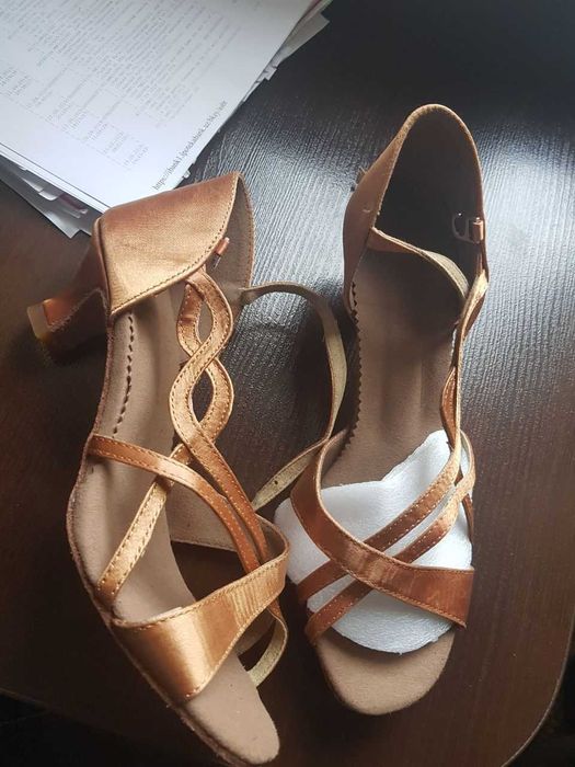 бальные танцы , туфли