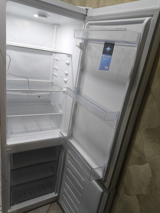 Холодильник высота 1, 7м