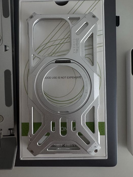 Продам чехол бампер на айфон 15 про и 14 про