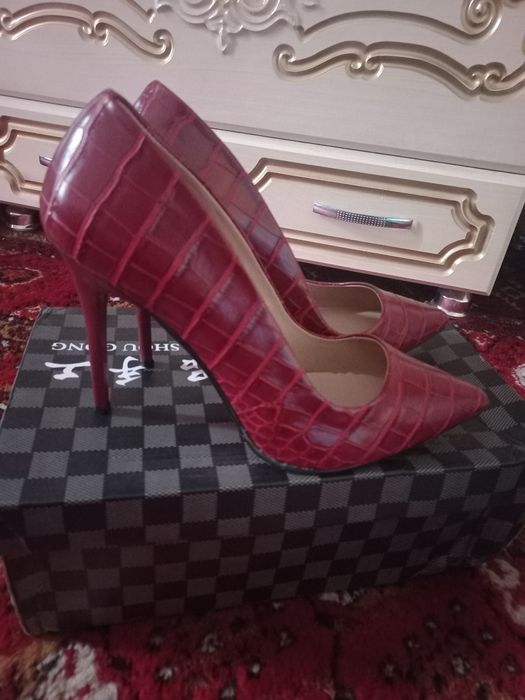 Женская туфли каблук