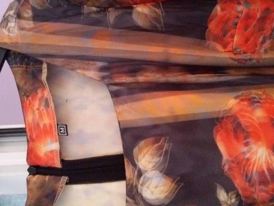 Дамска рокля М-Л нова