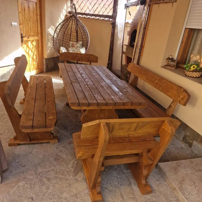 Баварски маси и пейки