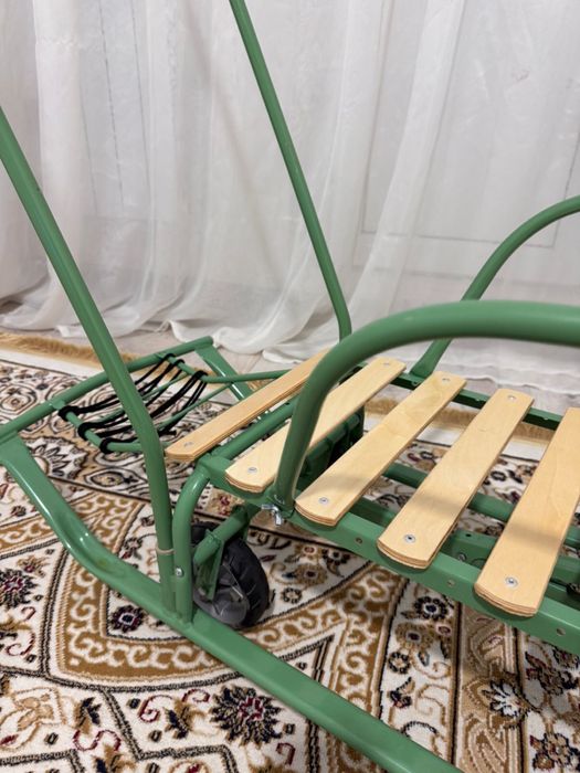 Продаю санку новая