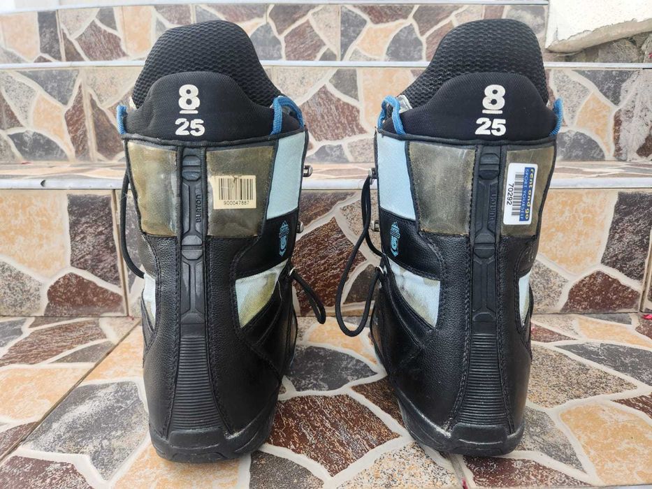Booti snowboard Burton, mărimea 40 – 120 lei (negociabil)