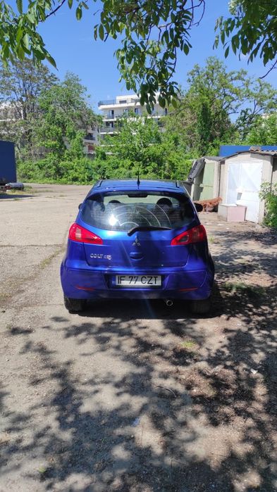 Vând Mitsubishi Colt