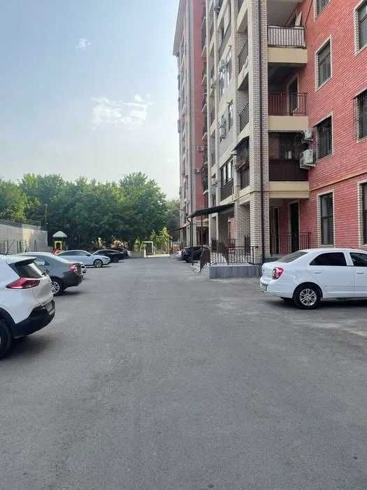 Новостройка 3 комнатная Гунча Кирпич    Коробка