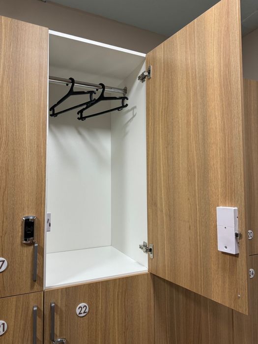 Продаи шкаф доя раздевалки 6 секций