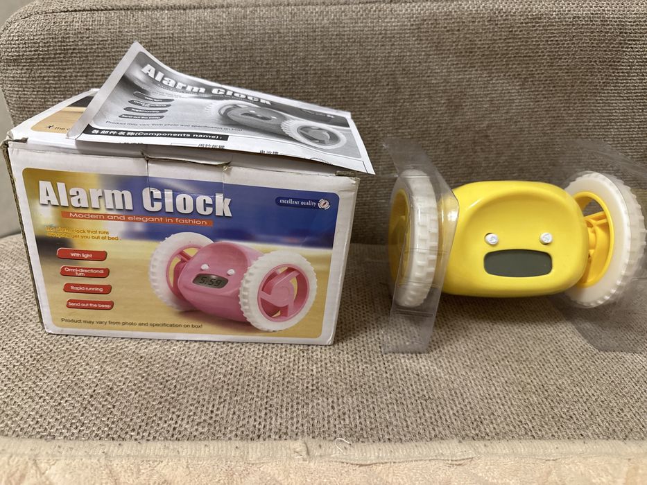 Будильник на колесах