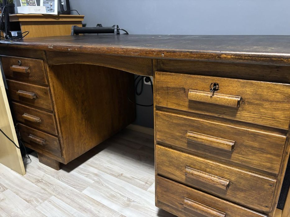 дървено ретро бюро