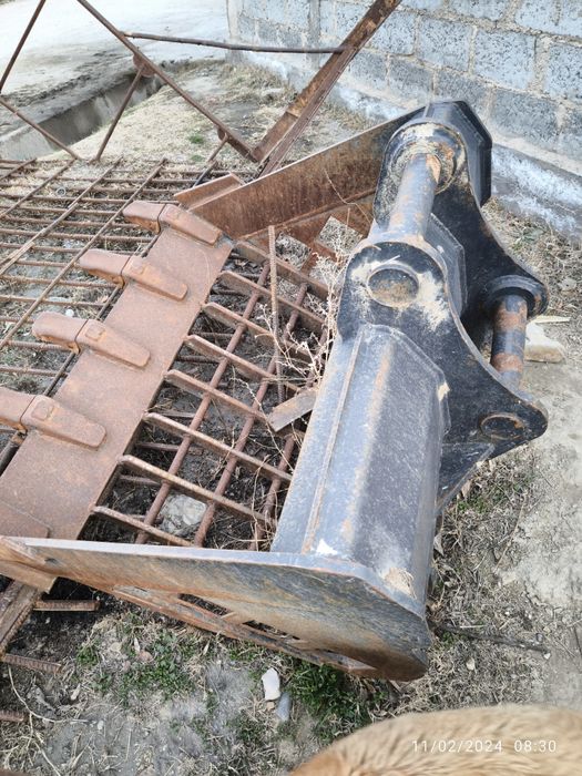 Kovush Ekskavator uchun