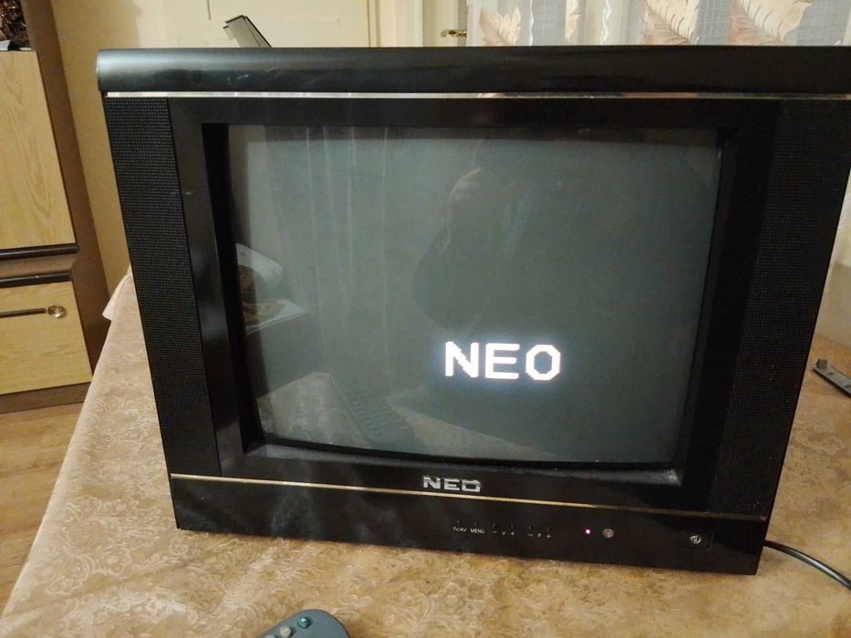 Телевизорче NEO 15 инча ретро