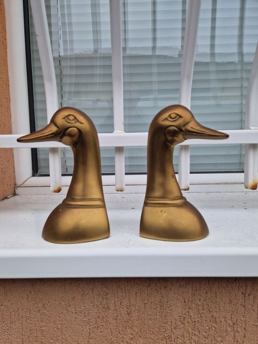 Чифт чудесни антикварни бронзови фигури статуетки стопери книги