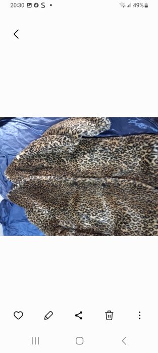 Vând haină de blana animal print