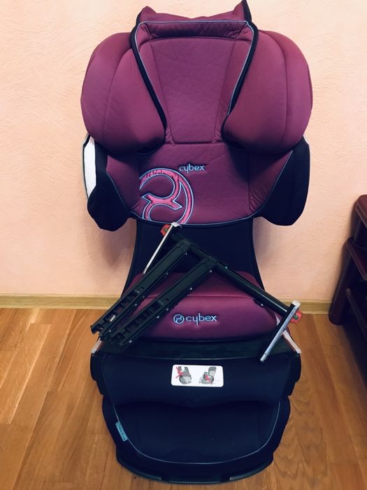 Детское автомобильное кресло