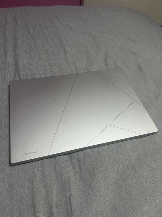 Laptop ASUS Zenbook 14 Ultra7 155H (3.80 GHz)