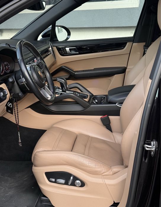 Porsche cayenne s 441 cp