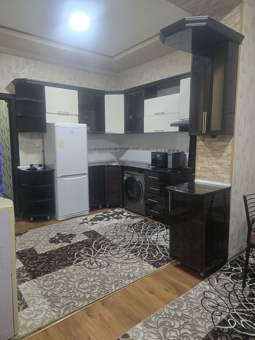 Сдам в аренду 3 комнатную квартиру долгосрочно иностранцам.