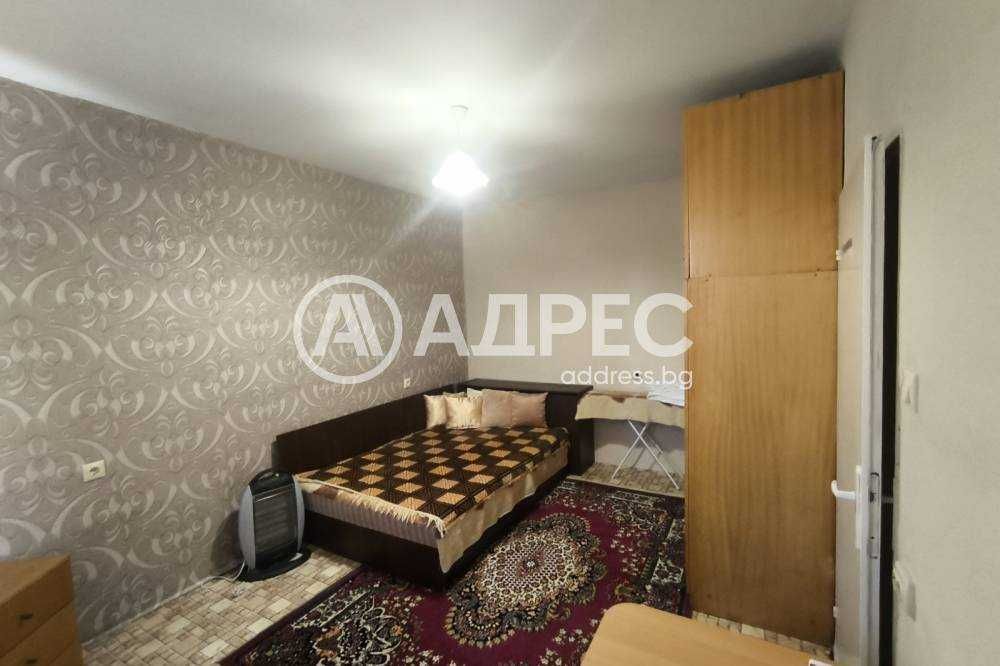 Дава се под наем Двустаен апартамент в Разград, Център - 66 кв.м за 204 € - Снимка #3
