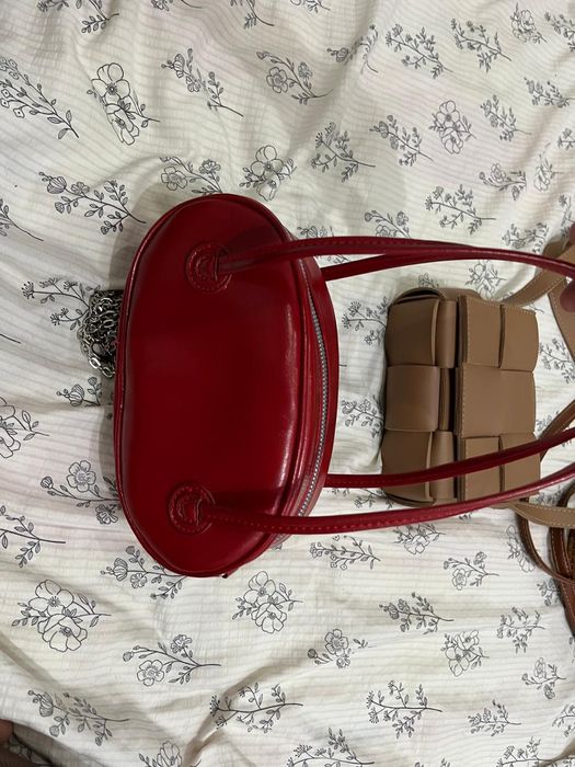 продам красную сумку