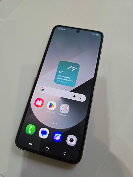 Samsung Flip 6, 12 GB memorie, 256 gb, baterie 97%