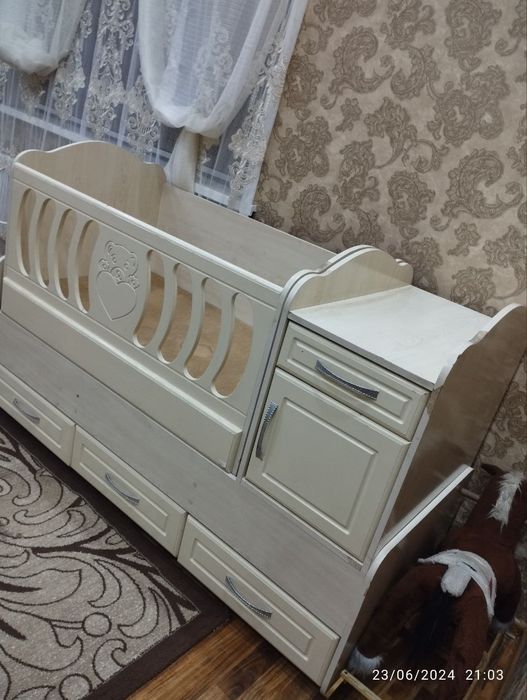 мебел и шфанер...