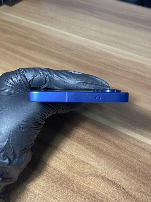 Samsung Galaxy s25+ • 256 GB • Navy