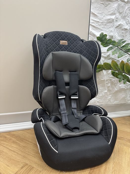 Продам автокресло новое