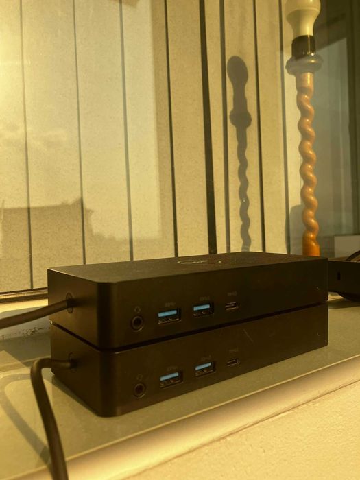 Докинг Станция Dell Universal Dock D6000 става за Mac / Windows
