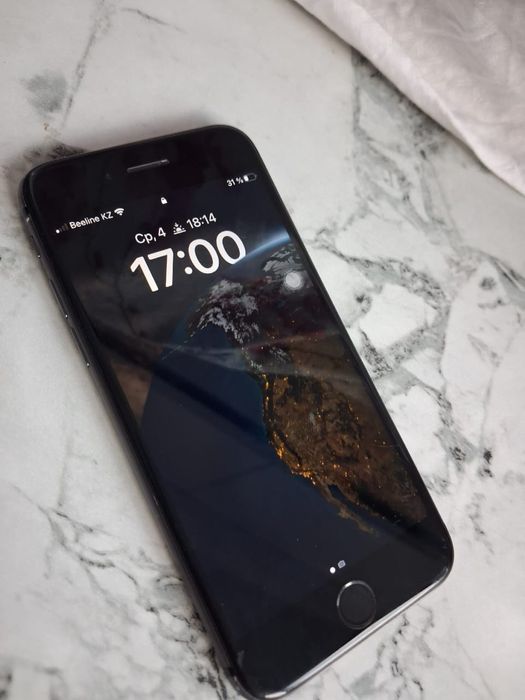 Айфон 8 б/у идалный