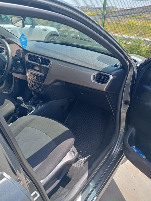 Vând Citroen C-Elysee
