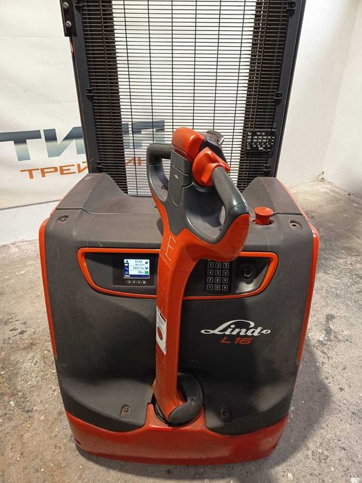 Електрическа палетна количка-стакер LINDE L16